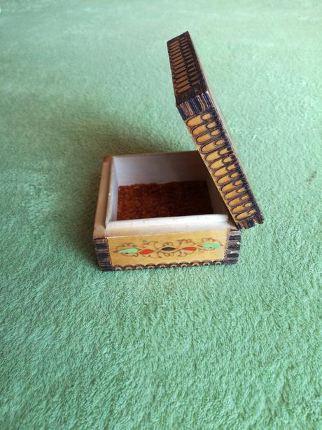 Retro drevená dózička, 