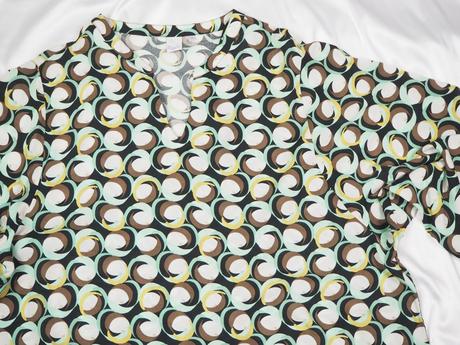 Kvalitná blúzka liberty, 52