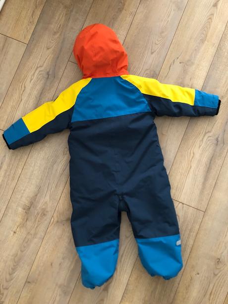 Overal na zimu, next,104