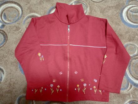 Širšia mikina, 134