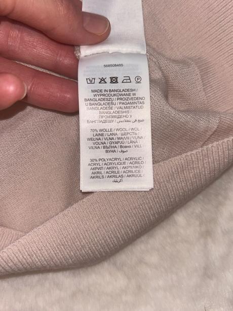 Pudrovoružový tenký vlnený pulóvrik christian berg, s