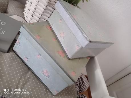 Vidiecke vintage plechové dózy, 