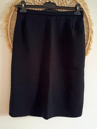 Čierna sukňa s vysokým pásom, l