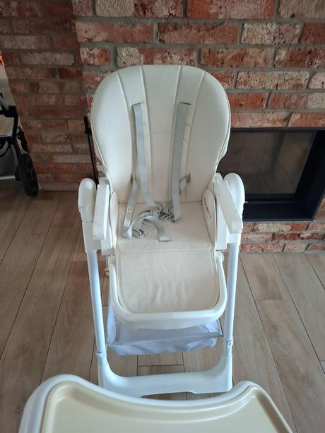 Stolička na krmenie pre dieťa, 