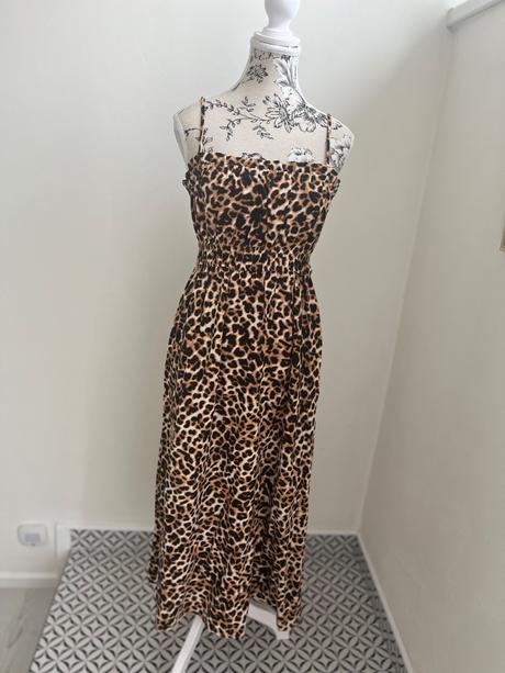 Leo šaty, stradivarius,m