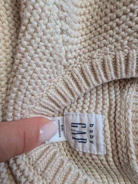 Svetrík gap, gap,74