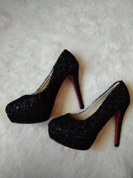 Slávnostné lodičky, 38