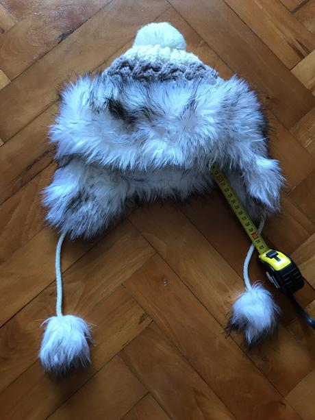 Krásna chlpatá čiapka - ušianka,