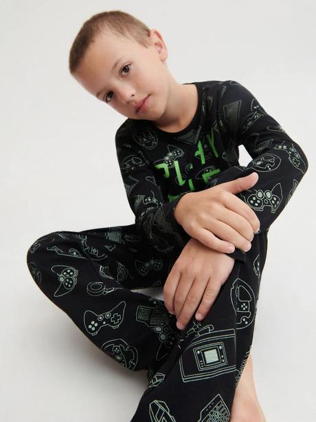 Dvojdielne pyžamo play station reserved, reserved,98 / 104 / 110 / 116