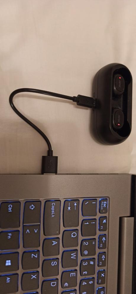 Nové bezdrôtové slúchadlá shpunty čierne apw, 