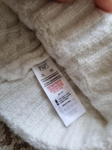 Biela detska capica, 56