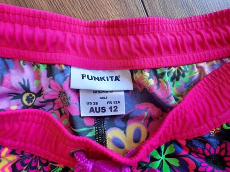 Funkita šortky, 158