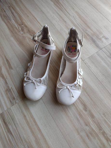 Biele balerínky, 35