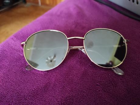 Slnečné okuliare okrúhle,