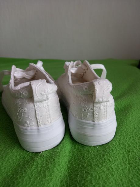 Čipkované tenisky, plátenky ku šatám, baleríny, reserved,34