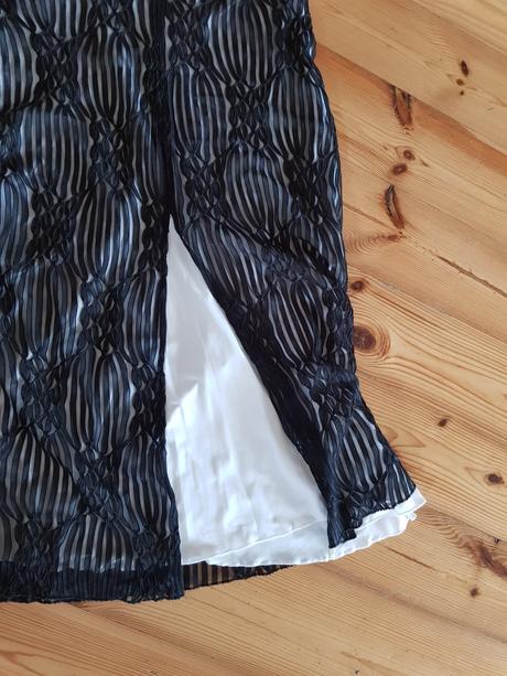 Kvalitné šaty top stav, m