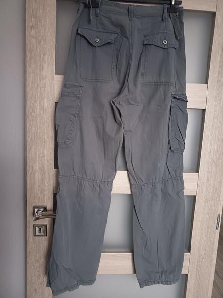 Nohavice kapsáče, bershka,40