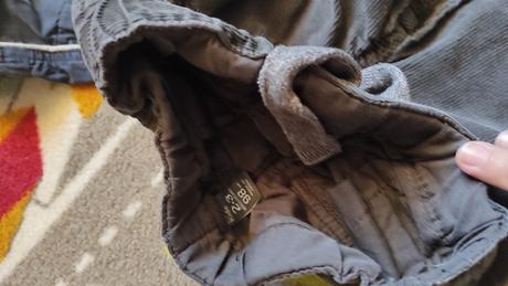 3 ks nohavice na 2-3 roky spoku 5 eur, zara,98