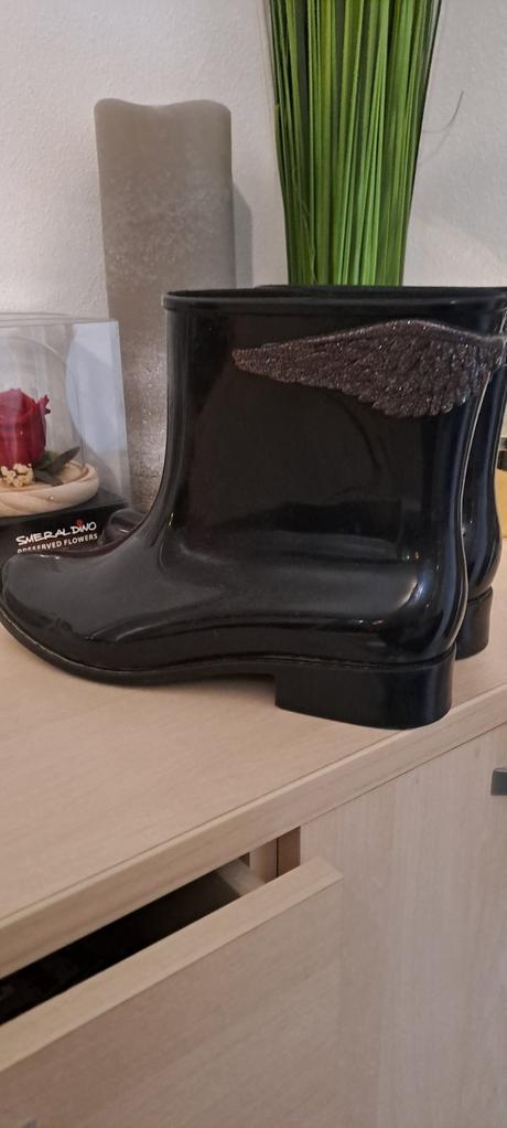 Melissa gumáky, melissa,40