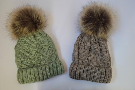 Čiapočka s brmbolcom, 74 - 158