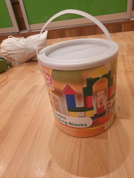 Wooden blocks v kybliku, 