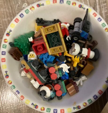 Lego city adventný kalendár 60475,