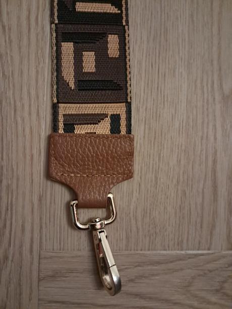 Popruh na kabelku, lasocki