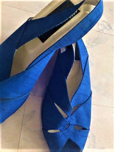 Sandálky na klíne, 38