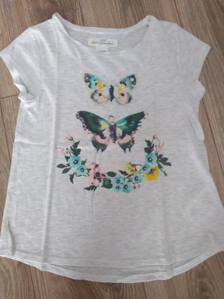 Tričko s motýlikmi, l.o.g.g.,122