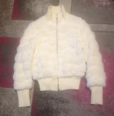 Znackova kozusinkova bundicka, fishbone,xs