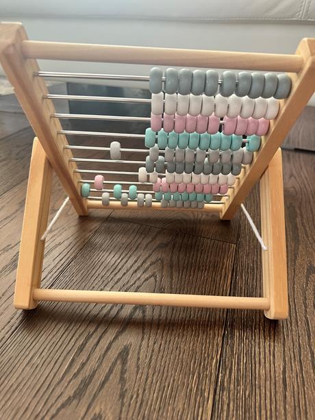 Kindsgut drevené počítadlo, 