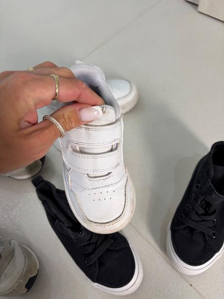 Balík topánok 26, 26