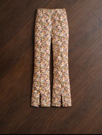 Hollister prekrasne damske nohavice/zvonove leginy, hollister,38 / 40 / l / m