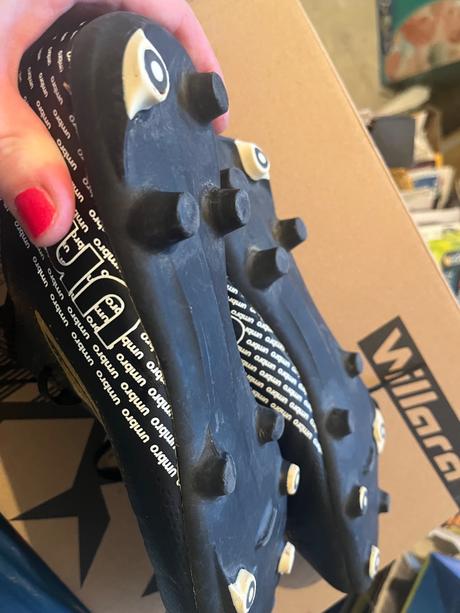 Kopacky/tarfy umbro c. 41, 41