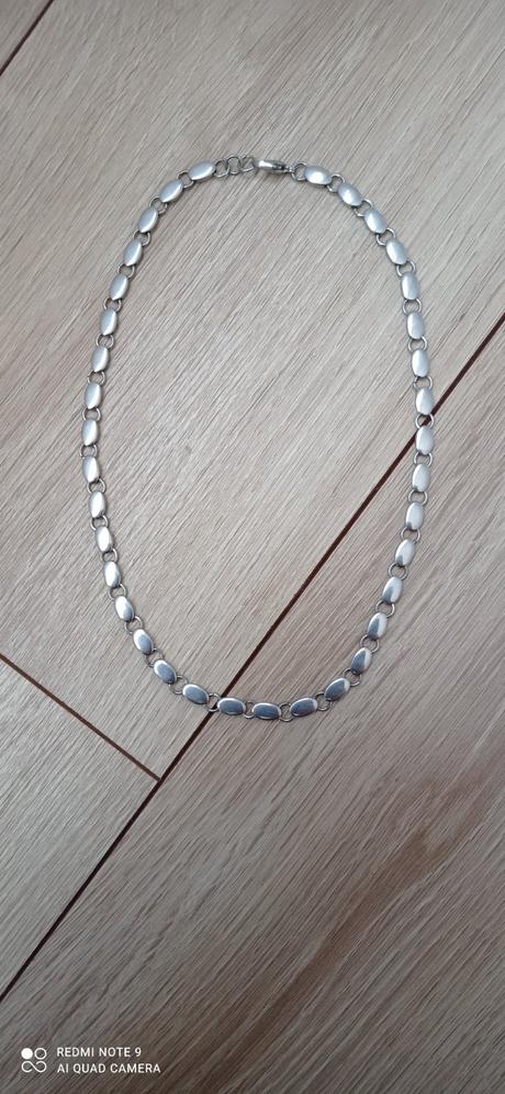 Chirurgická retiazka,