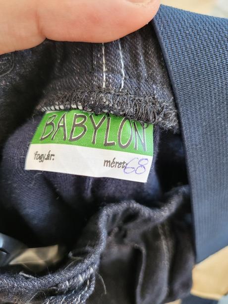 Nohavice na traky, 68