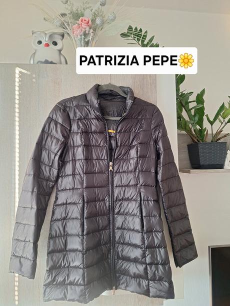 Ultraľahká páperová bunda patrizia pepe, m