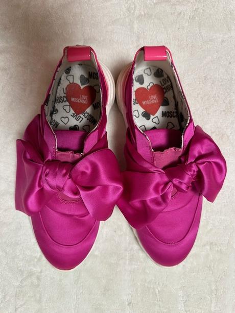 Sneakersy s mašľou zn. love moschino originál, 40