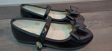 Lakované baleríny s mašľou, humanic,33