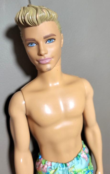 Mattel ken v plavkách (beach ken 2016), 