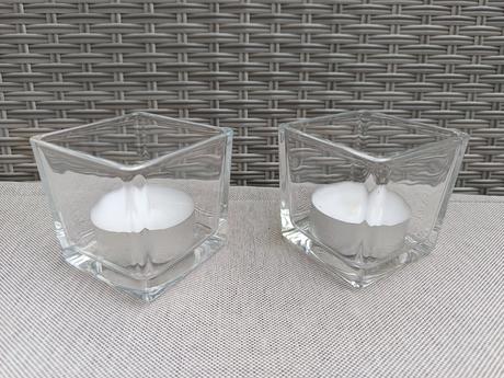 Svietniky sklo 3 kusy  so sviečkami nové, 