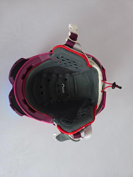 Dievčenská lyžiarska prilba a okuliare zn. atomic, atomic,s