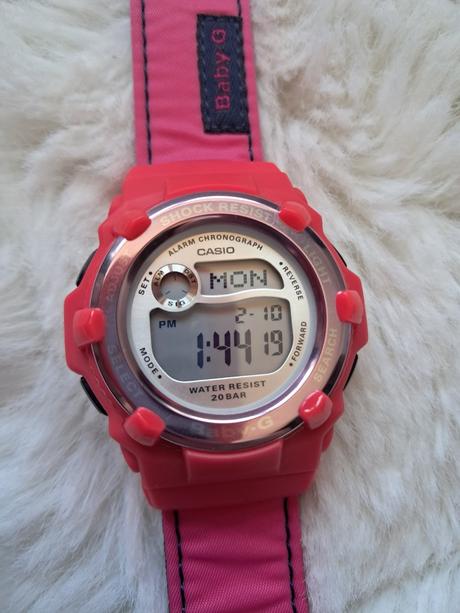 Dievčenské hodinky, casio