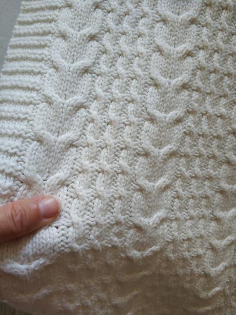 25ša_biela upletova deka,