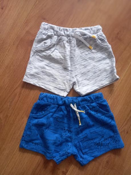 Šortky, f&f,74