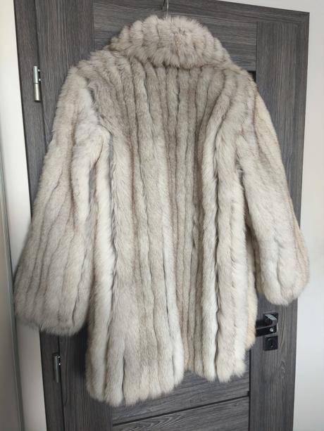 Luxusny kozuch zo striebornej lisky, m