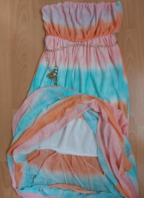 Lahučké dúhové letné šaty s retiazkou, s