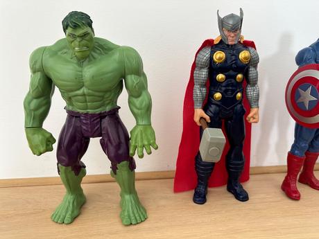 Superhrdinovia - hulk, spiderman, thor, captain am,