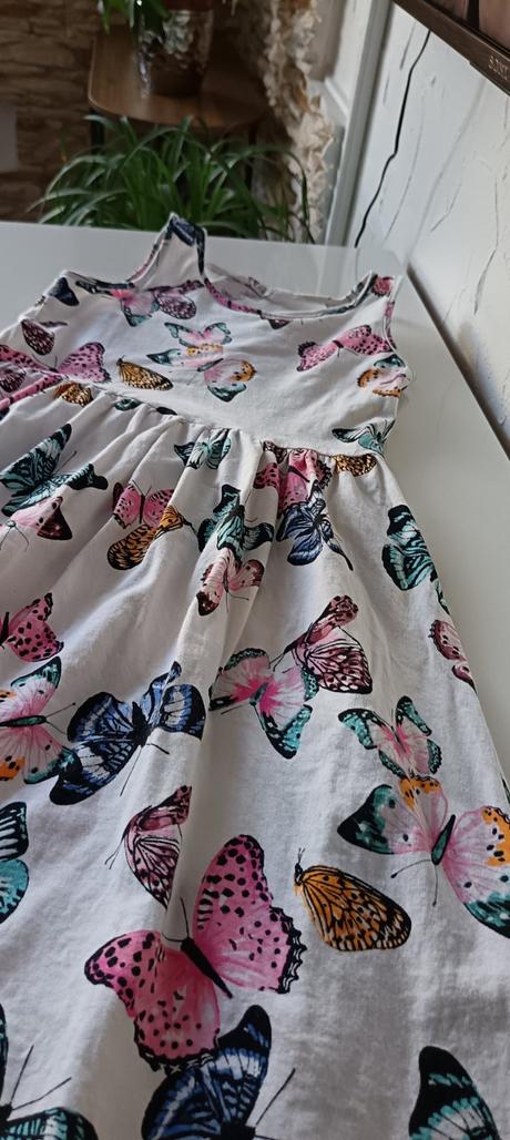 Letné šaty s motýlikmi, h&m,140