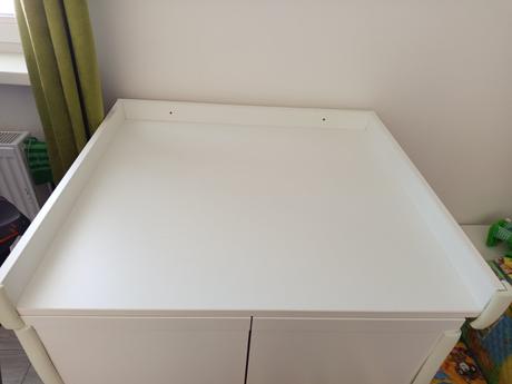 Dreveny prebalovaci pult pre babo s prislusenstvom,